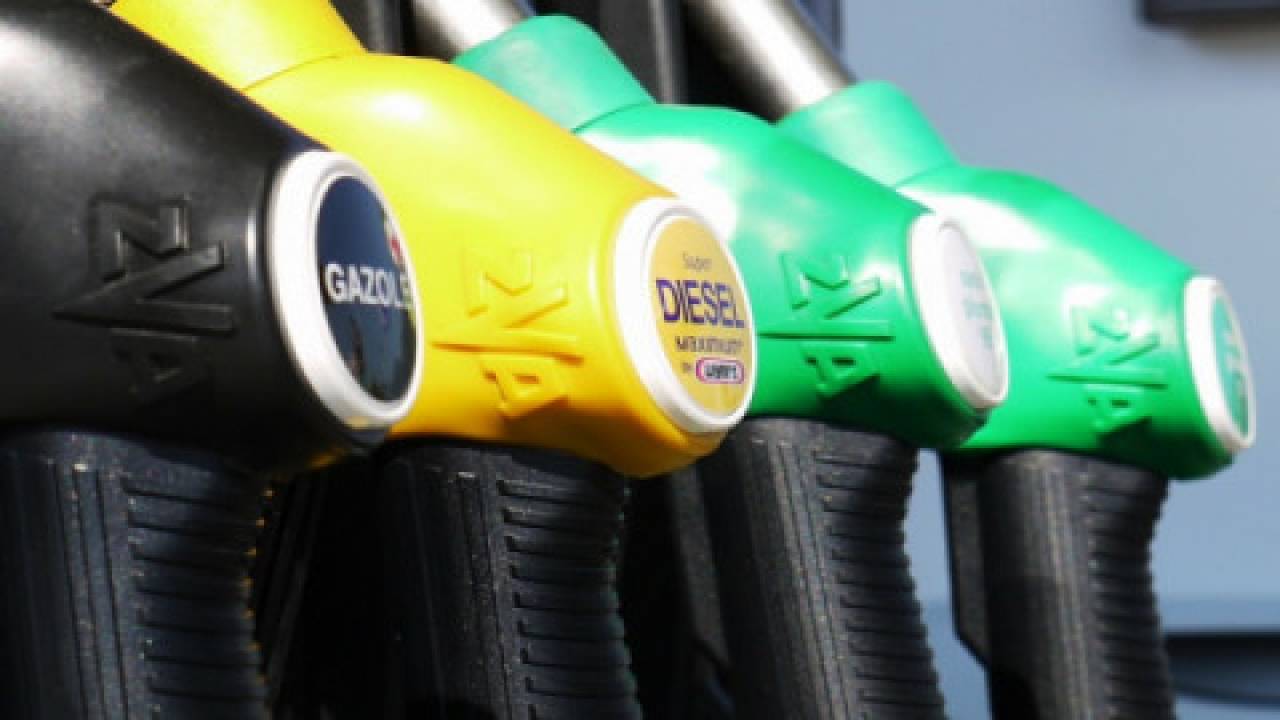 Zwrot VAT za paliwo – wzory wniosków