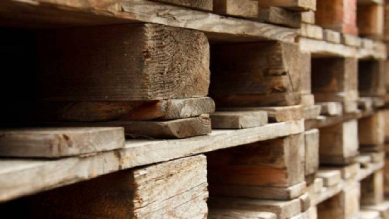 Drewniane materiały opakowaniowe